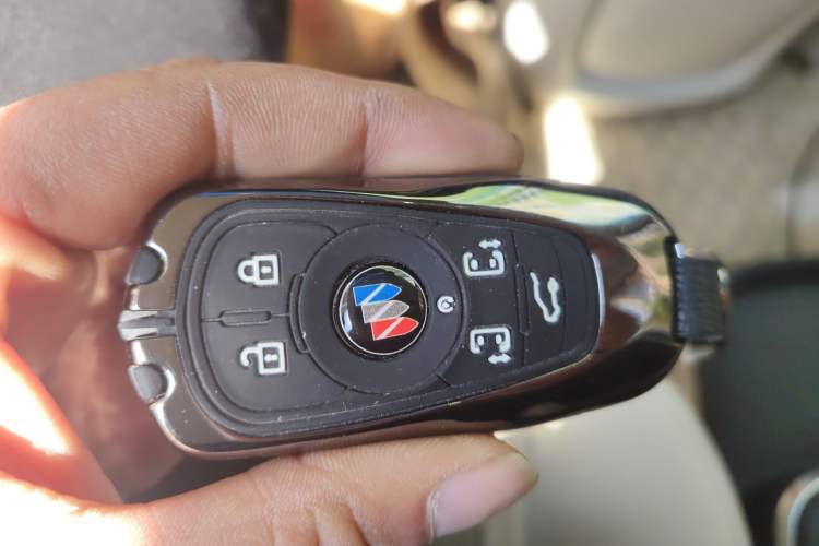 Used Buick GL8 2022 Avenir Aivia Six-Seat Deluxe Edition Vehicle Key