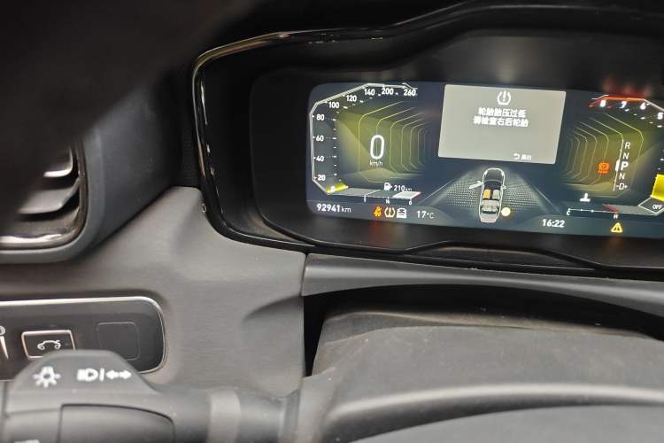 Used Lynk & Co 03 2021 1.5TD DCT JingPlus Odometer Close Up