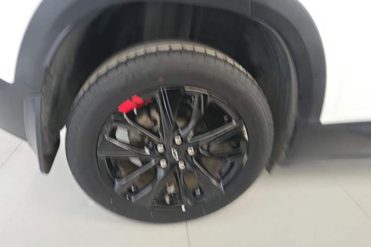 Used Chevrolet Trax 2019 Redline 335T CVT Trendy Version China VI Standard Right Rear Wheel Hub