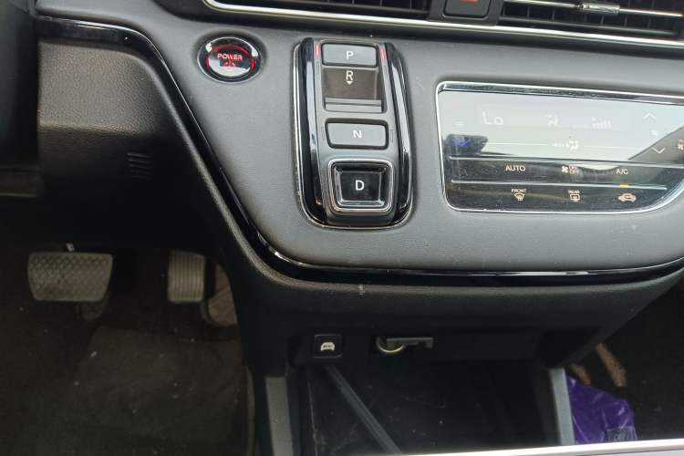 Used Honda Odyssey 2024 2.0L eHEV Sharp & Enjoy Edition