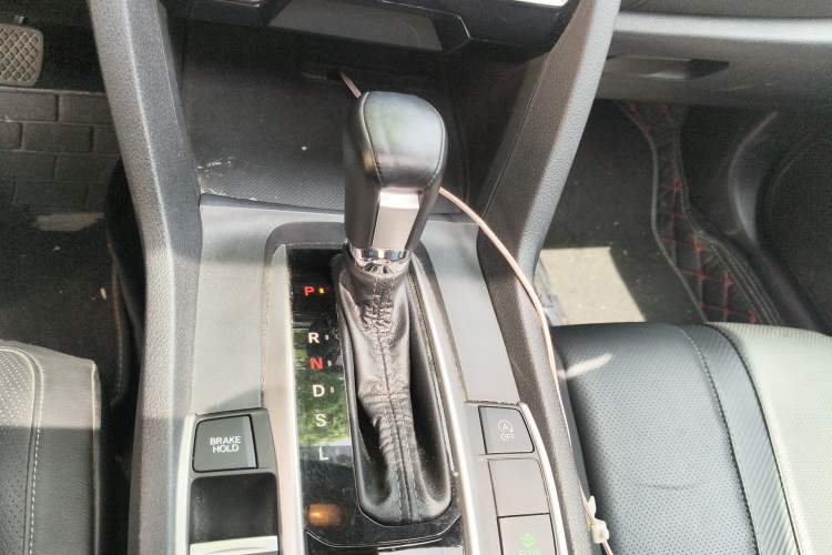 Used Honda Civic 2016 220TURBO CVT Prestige Edition
