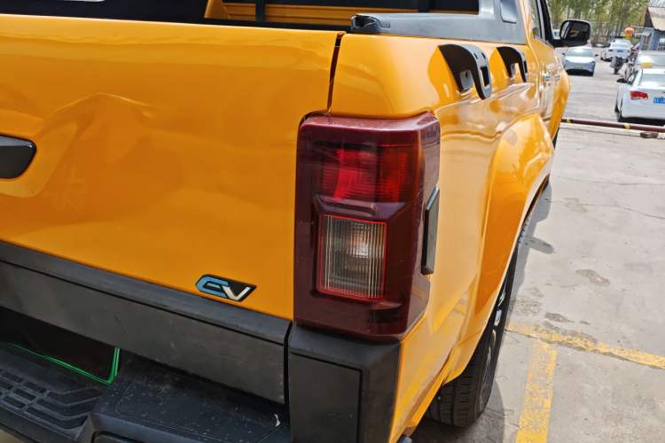 Used JMC Yuhu EV 2022 4x2 LX JX1032PSEF5BEV Exterior 3