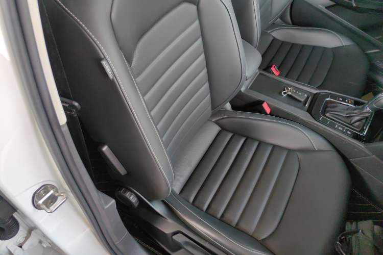 Used Volkswagen Lamando 2019 280TSI DSG Comfort Edition China V Standard Right Front Seat