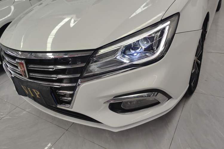 Used Roewe i5 2020 1.5L Automatic 4G Connect Luxury Flagship Edition
