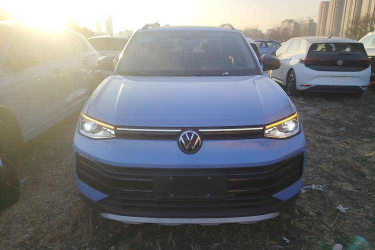 Used Volkswagen Tharu 2025 NewRui 300TSI Prestige Edition
