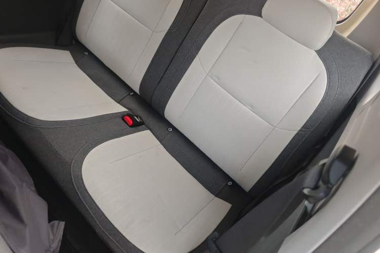 Used Geely Galaxy Panda 2025 210 km – Yuanqi Bear Left Rear Seat