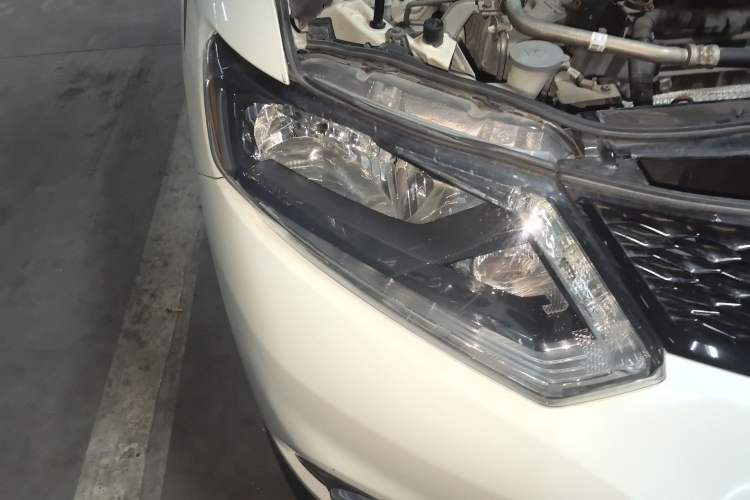 Used Nissan X-Trail 2014 2.5L CVT Luxury Edition 4WD
