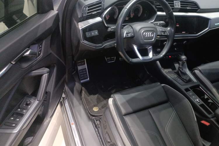 Used Audi Q3 2024 35 TFSI Fashion Dynamic Edition