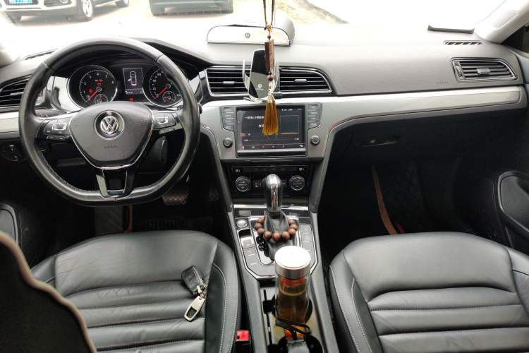 Used Volkswagen Lamando 2018 280TSI DSG Comfort Edition Center Console