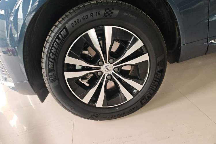 Used Volvo XC60 2025 B5 4x4 Smart Luxury Edition