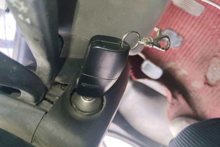 Used JMC Transit 2019 2.8T Commercial Version Long Wheelbase Mid-Roof 6-Seater Rear Single Tire China VI Emission Standard – JX493