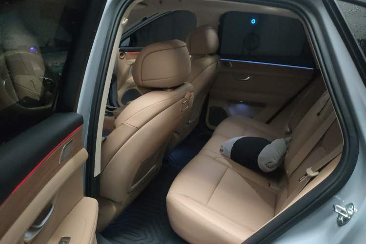 Used Hima AITO M5 2024 Extended-Range Max RS Four-Wheel Drive Advanced Intelligent Driving Version Left Rear Seat