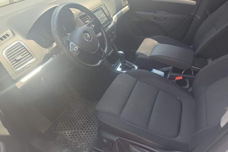 Used Volkswagen Sharan 2016 380TSI Comfort Edition 7-Seater
