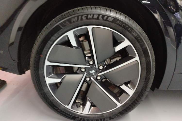 Used Li Auto L7 2025 Ultra Smart Refreshed Edition
