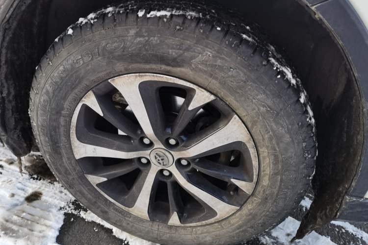 Used Toyota RAV4 2016 2.0L CVT 4x4 New Edition China V Standard