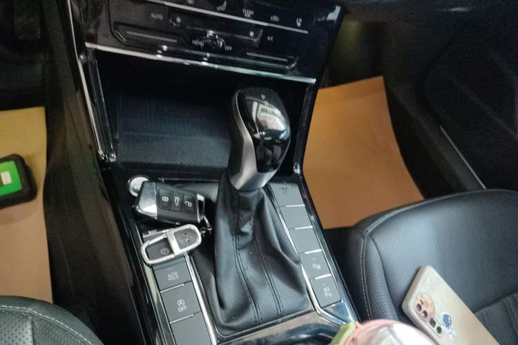 Used Volkswagen Passat 2023 Restyled 330TSI Starry Luxury Edition Gear Lever