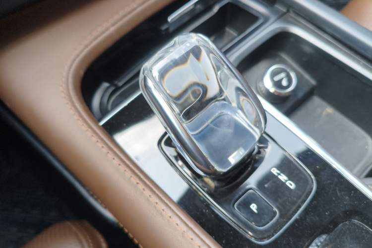 Used Volvo XC90 New Energy 2020 Facelift E-Drive Hybrid T8 Luxury Prestige 7-Seater Gear Lever