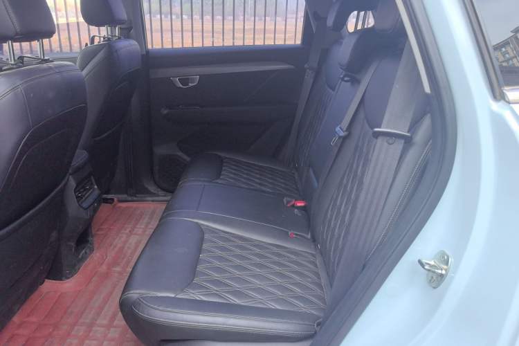 Used Wuling Asta 2022 2.0L DHT Electric-Speed Version Left Rear Seat