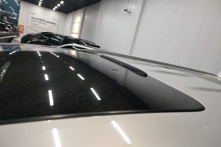 Used Kia Carnival 2015 2.2T Luxury Edition China IV
