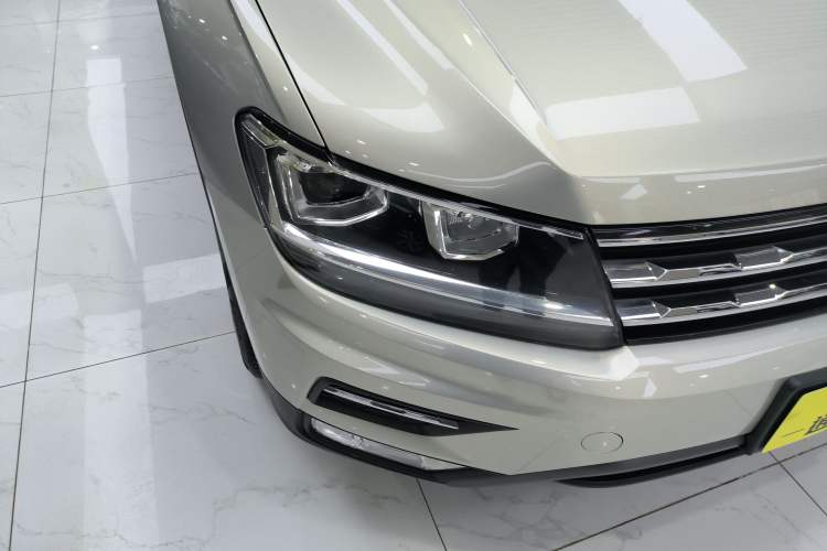 Used Volkswagen Tiguan L 2021 330TSI Automatic Two-Wheel Drive Smart Edition Right Front Headlight