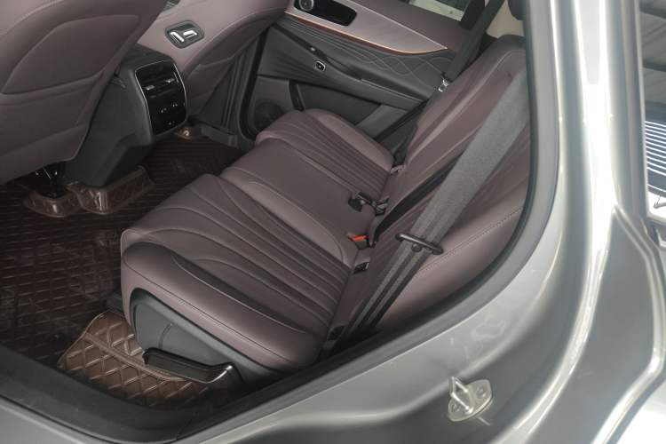 Used Chery Tiggo 9 C-DM 2025 1.5T 106KM Ultra-Comfort Edition 5 Seats Lithium-NMC Left Rear Seat