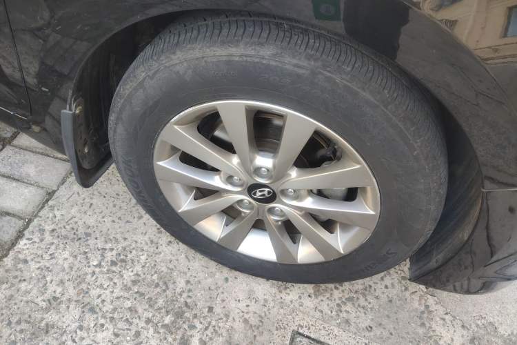 Used Hyundai Mistra 2014 1.8L Automatic Smart GLS