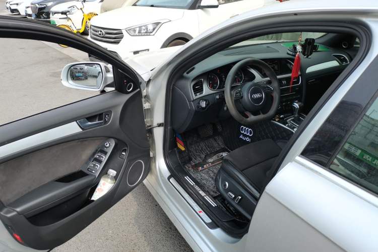 Used Audi A4L 2013 40 TFSI quattro Sport version Driver Seat