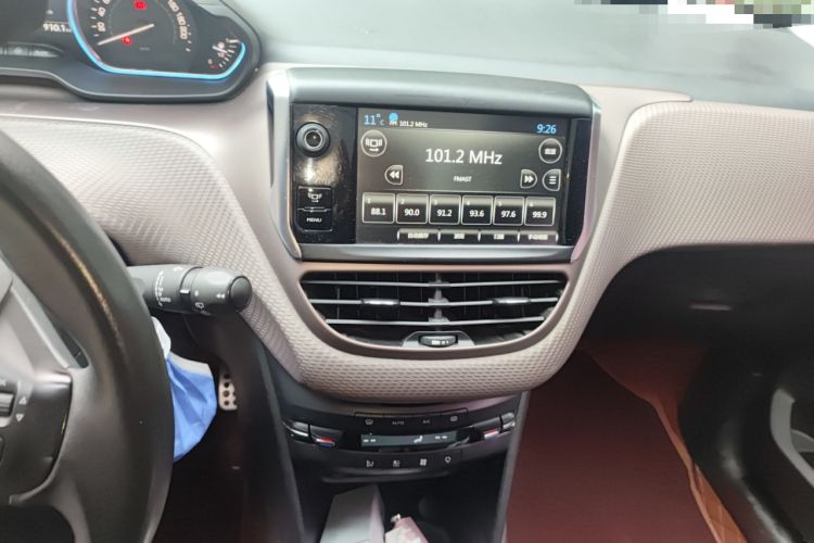 Used Peugeot 2008 2014 1.6L Automatic Fashion Edition