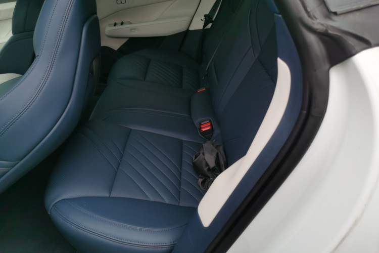 Used Zeekr 001 2025 YOU Edition 100 kWh All-Wheel Drive Left Rear Seat