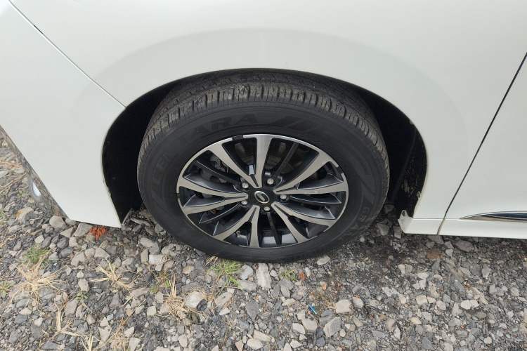 Used GAC Trumpchi M8 2021 Lingxiu Series 390T Luxury Edition Left Front Wheel Hub