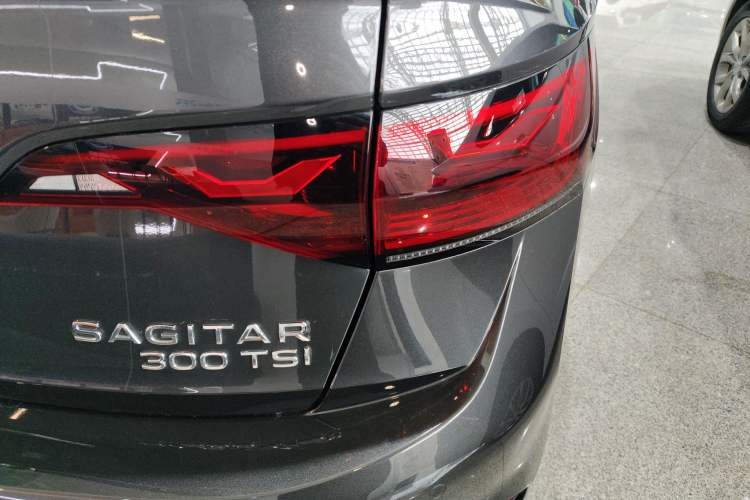 Used Volkswagen Sagitar 2024 300TSI DSG Excellence Edition Right Rear Taillight
