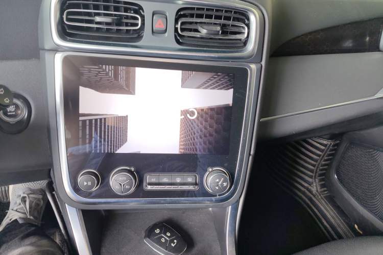 Used Lynk & Co 01 2019 2.0T Four-Wheel Drive Genie Pro Version China V Emission Standard
