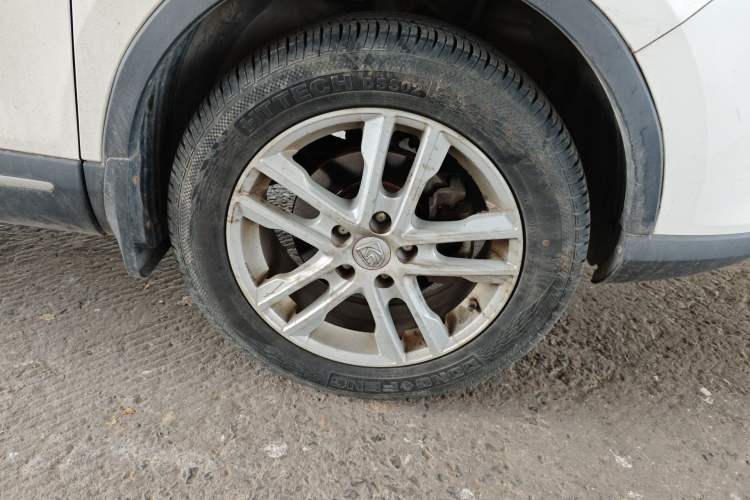 Used Baojun 560 2016 1.8L Manual Elite Edition Right Front Wheel Hub