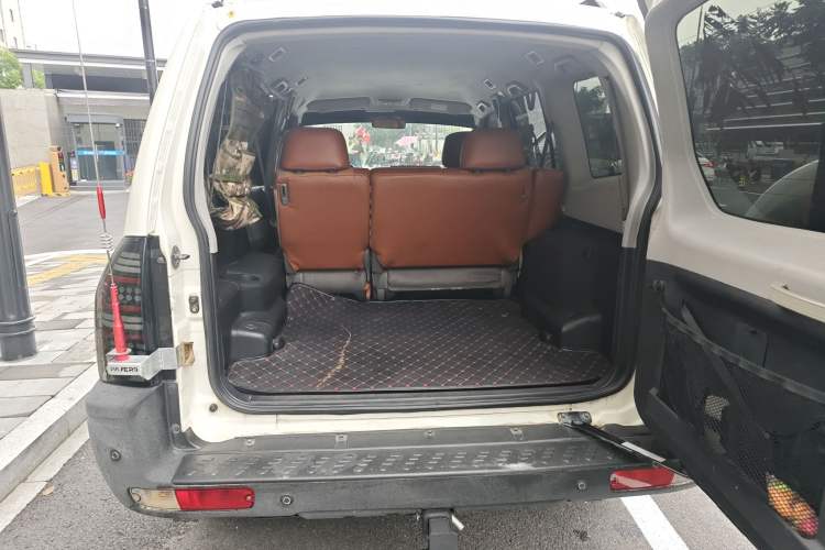 Used Mitsubishi Pajero 2011 V73 3.0L AT GLX
