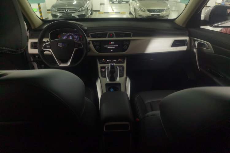Used Geely Auto Emgrand X7 Sport 2020 1.8TD DCT Two-Wheel Drive Smart Connect 4G-Enabled Version
