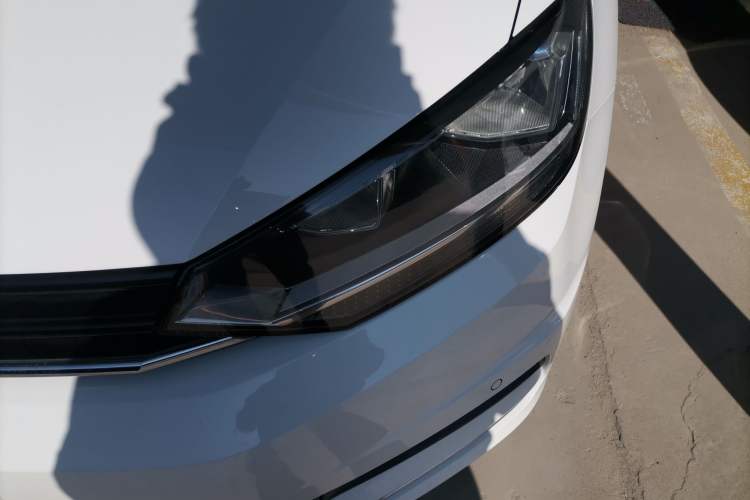 Used Volkswagen Touran 2018 Volkswagen Touran L 280TSI DSG Comfort Edition 7 Seats China V Emission Standard Left Front Headlight