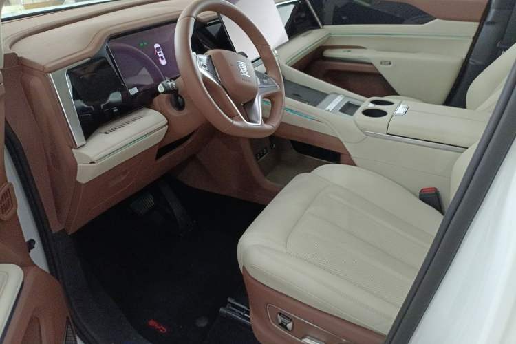 Used BYD Xia 2025 DM-i 1.5T 180km Beyond Edition