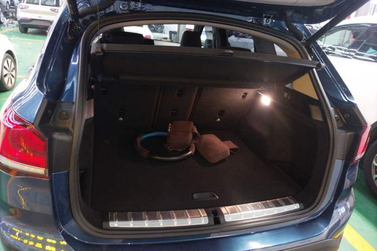 Used BMW X1 2022 sDrive25Li Leading Model Trunk