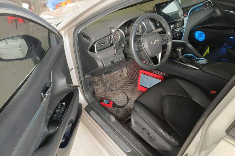 Used Toyota Camry 2021 2.0G Luxury Edition
