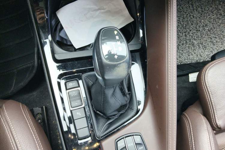 Used BMW X1 2016 sDrive20Li Luxury Model Gear Lever
