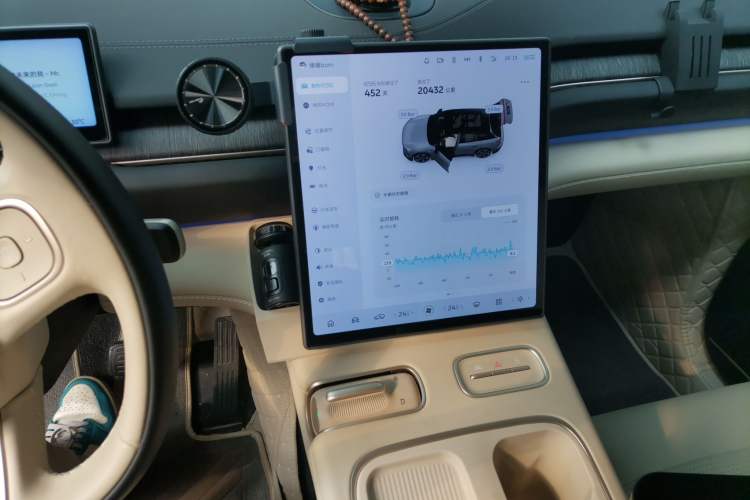 Used Nio ES6 2024 75 kWh Audio And AC Panel