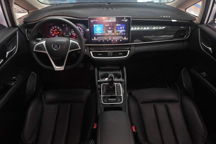 Used BYD Song MAX 2019 1.5T Automatic Smart Connect ZhiLian RuiDong Model 7 Seats China V Emission Standard
