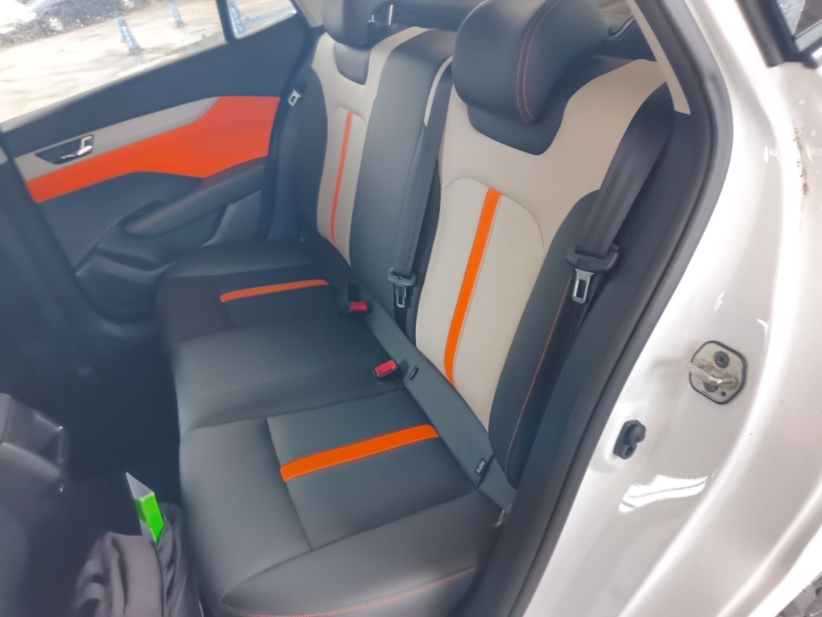Dongfeng Aeolus Yixuan 2023 1.5L Automatic Glory Edition — снимка 20