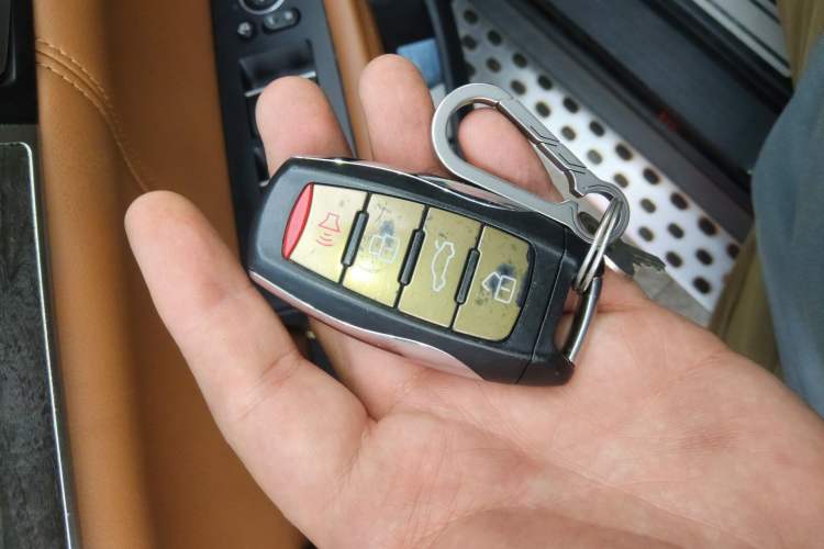 Used Haval H8 2015 2.0T Two-Wheel Drive Comfort Version