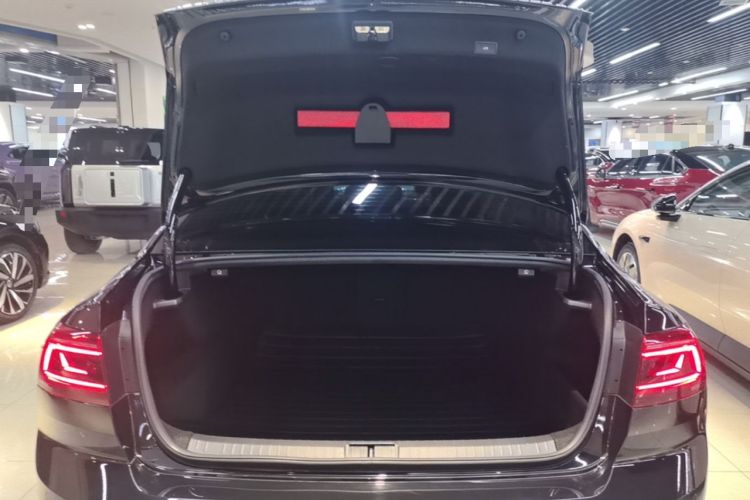 Used Volkswagen Magotan 2020 380TSI DSG Luxury Version Trunk