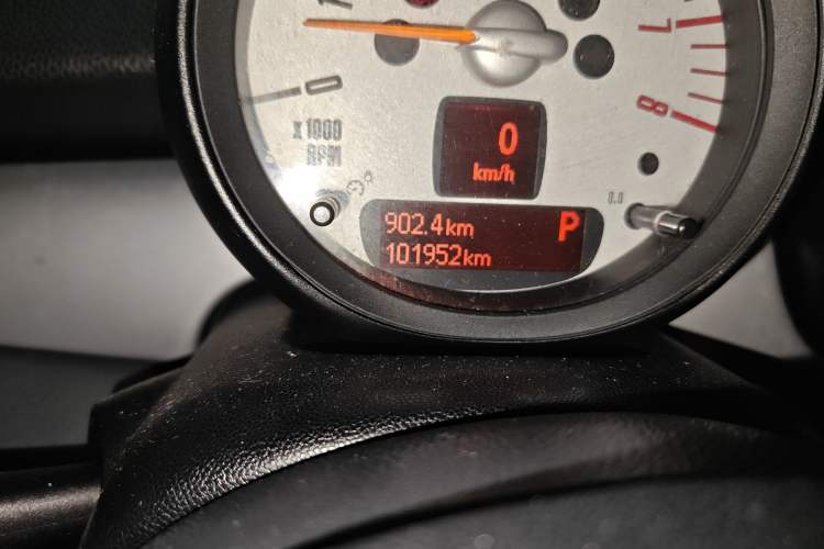 Used MINI Clubman 2011 1.6L ONE Odometer Close Up