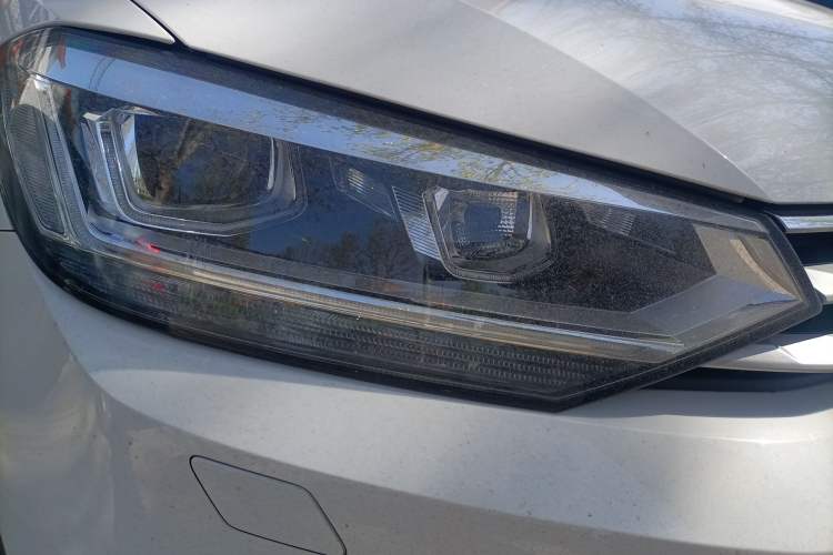 Used Volkswagen Touran 2021 Volkswagen Touran L 280TSI DSG Boundary Edition 7-Seater Right Front Headlight