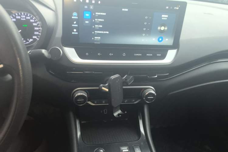 Used Nissan Sylphy 2022 All-Electric e-POWER Version with Large Display Audio And AC Panel