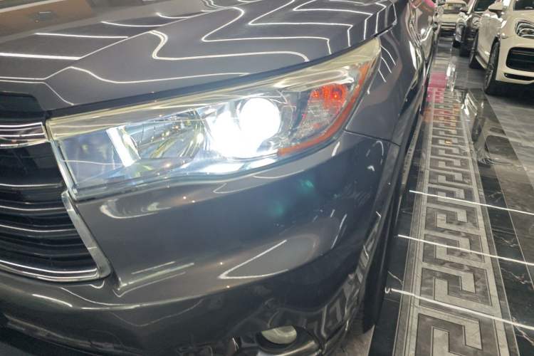 Used Toyota Highlander 2017 3.5L 4x4 Elite Edition 7-Seater