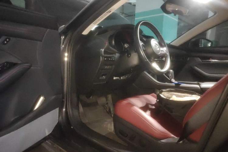 Used Mazda 3 Axela 2022 2.0L Automatic Zhiyao Edition Driver Seat